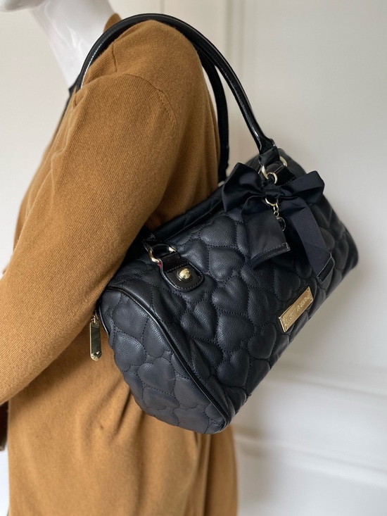 Betsey Johnson Handbags - Betsey Johnson Black Heart Quilted Satchel Purse | Bow Charm | Gold Hardware